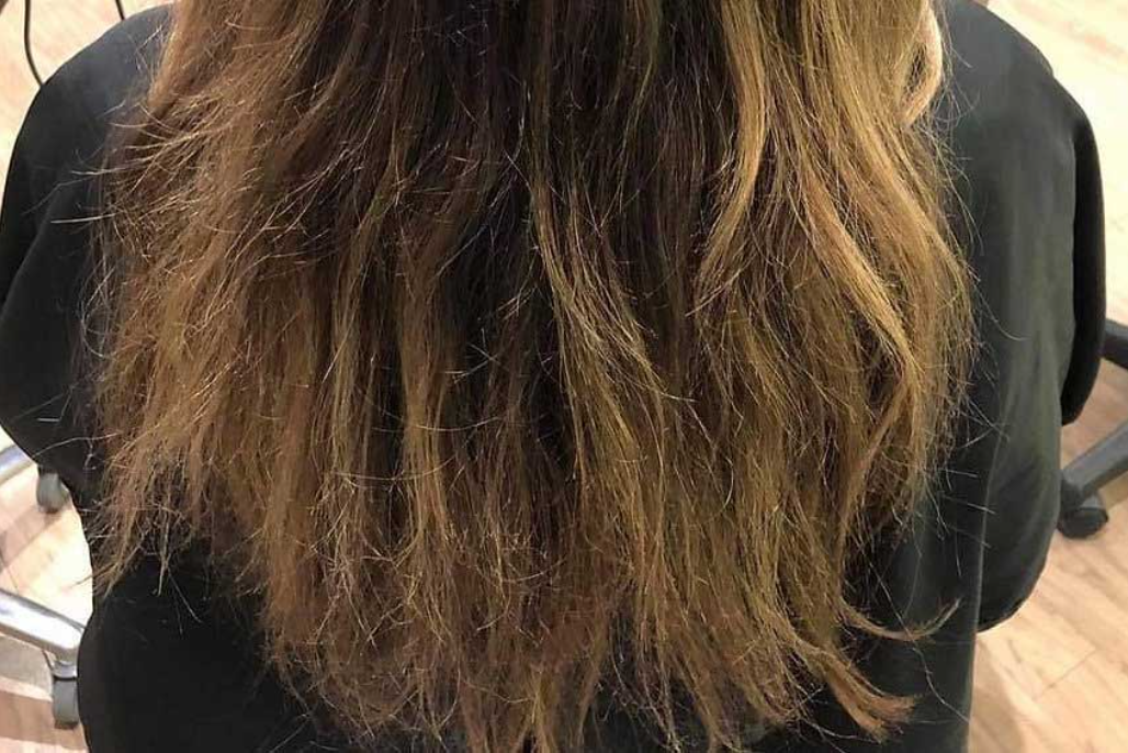 tóc bị chẻ ngọn có nên cắt không