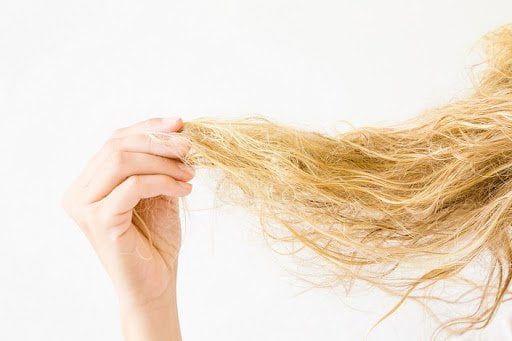 Phục hồi tóc hư tổn sau tẩy tóc