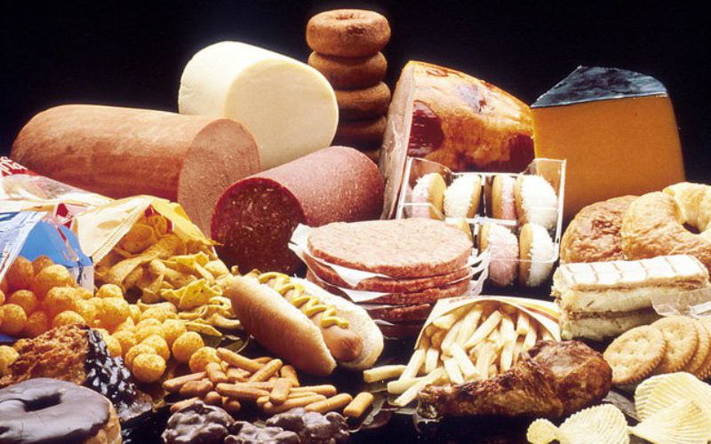 Hạn chế thức ăn không lành mạnh