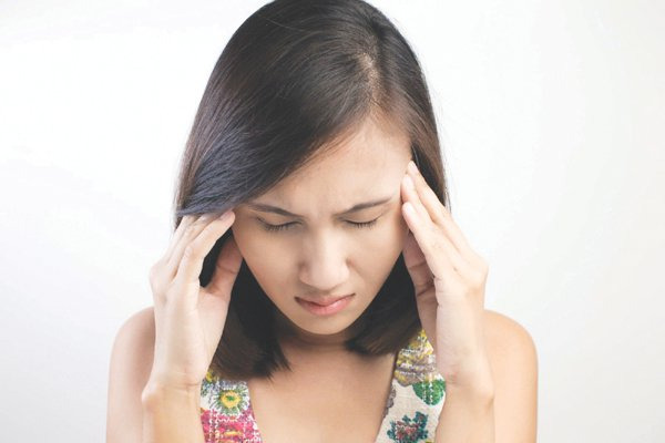Một vài triệu chứng thiếu máu não phổ biến và cách phòng ngừa 3 Đau đầu do thiếu máu não