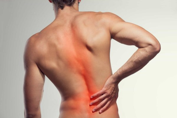 Một vài triệu chứng thiếu máu não phổ biến và cách phòng ngừa 8 Đau dọc sống lưng do thiếu máu não