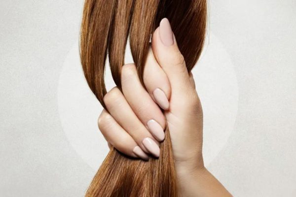 Bổ sung collagen bạn sẽ có một mái tóc bóng khỏe, hạn chế gãy móng tay, chân