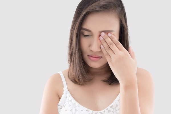 Một vài triệu chứng thiếu máu não phổ biến và cách phòng ngừa 6 Thiếu máu não khiến thị lực bị suy giảm