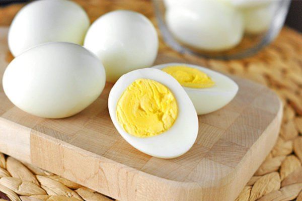 Trong trứng cũng chứa nhiều protein 
