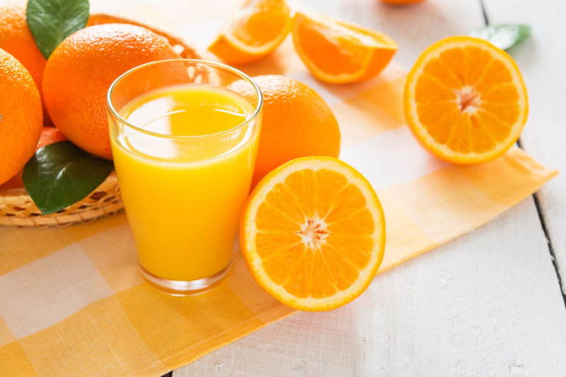 Top thực phẩm giúp làn da trở nên trắng hồng tự nhiên 3 nước cam