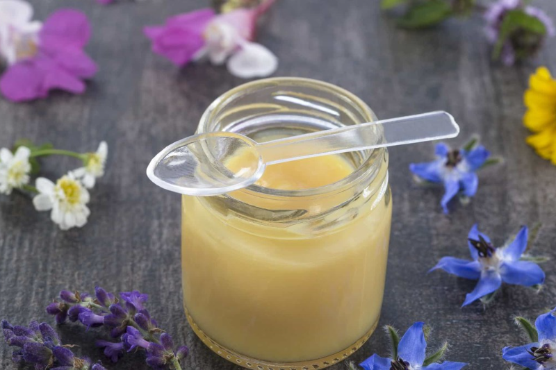 Uống Collagen Kết Hợp Sữa Ong Chúa Có Hiệu Quả Không? 3 tác dụng sữa ong chúa