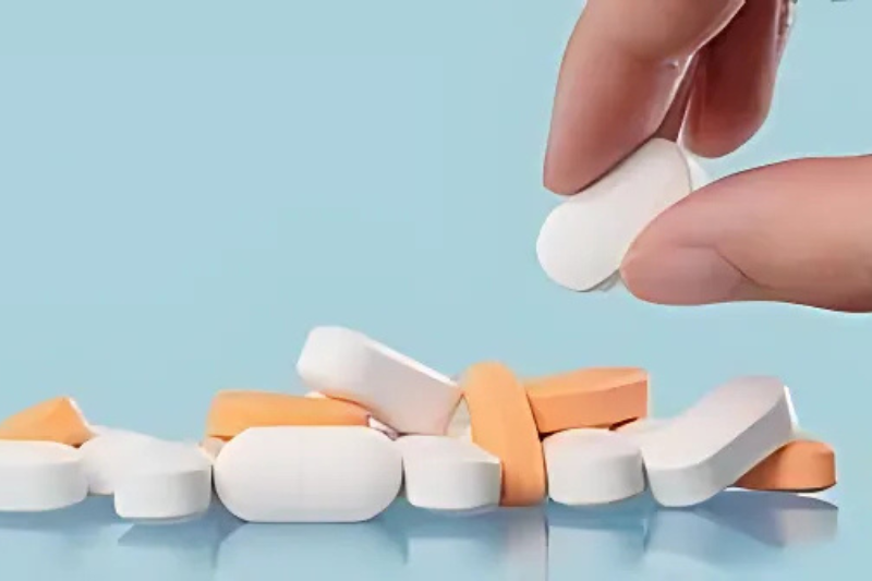 Uống magie liều cao có thể gây tiêu chảy, buồn nôn, đau bụng