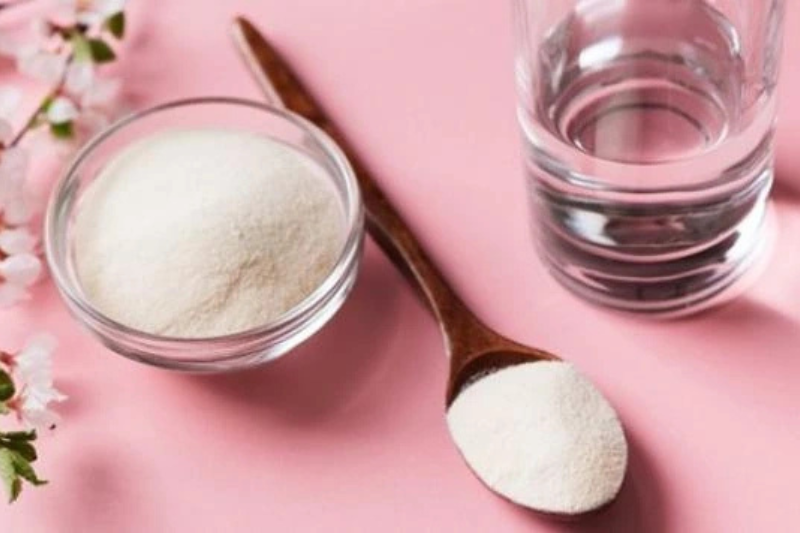 Pha bột collagen  cùng sữa hoặc sinh tố