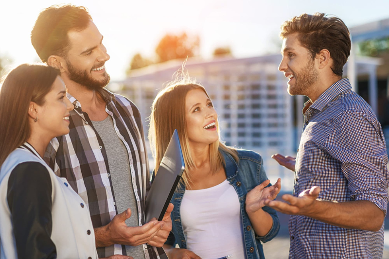 Triệu chứng stress ở nữ giới và 6 cách giảm tại nhà hiệu quả 5 Trò chuyện và chia sẻ sẽ giúp phụ nữ giải tỏa căng thẳng và được thấu hiểu hơn