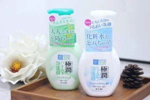 Sữa rửa mặt Hada Labo Gokujyun Collagen