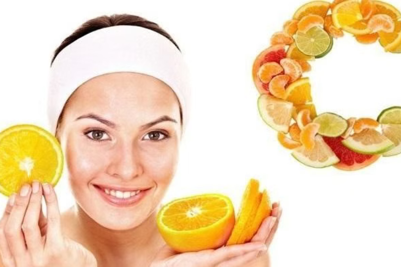 Vitamin C là yếu tố cần thiết để giúp da căng mịn, săn chắc, mờ thâm và đều màu