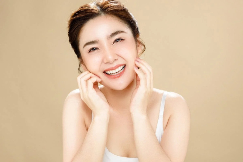 Vitamin C giúp da mềm mịn, căng bóng và tươi tắn hơn