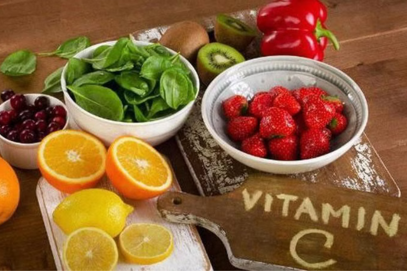 Vitamin C tự nhiên rất tốt nhưng sẽ bị hao hụt khi chế biến, nên cơ thể hấp thu thực tế thấp