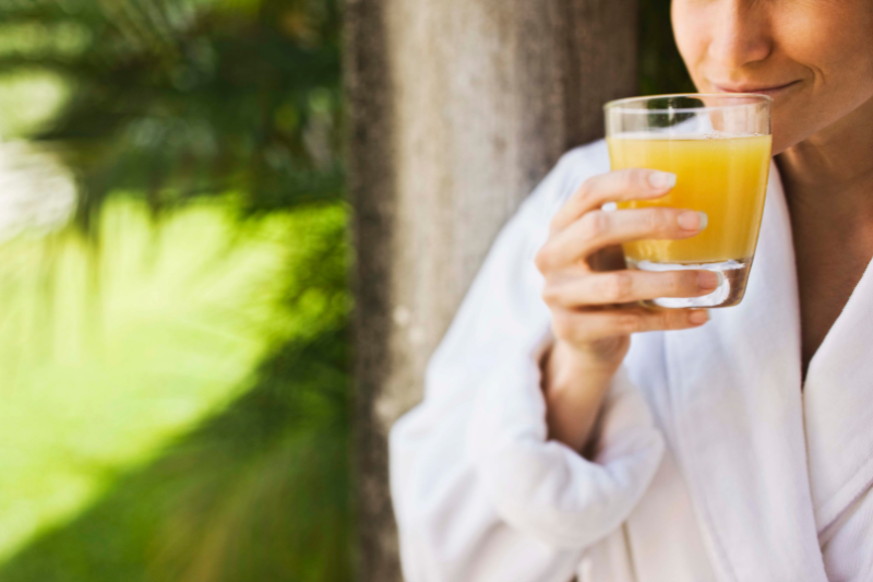 Uống vitamin C có gây đi tiểu nhiều không?
