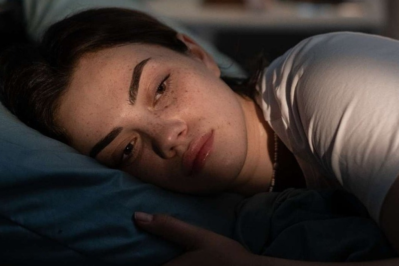 Thiếu ngủ cơ thể không thể hồi phục và tái tạo tế bào da, khiến da bị lão hóa nhanh chóng