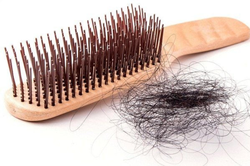 Rụng tóc sinh lý và rụng tóc bệnh lý thường rụng theo từng giai đoạn khác nhau