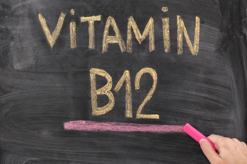 Thiếu vitamin B12 cũng khiến cơ thể mệt mỏi