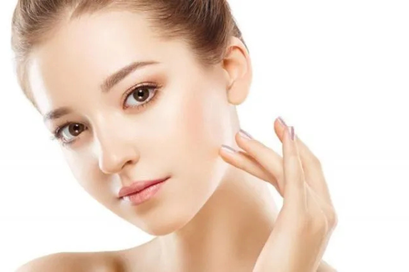 Mối quan hệ ở cấp độ phân tử giữa vitamin C và collagen 3 Mối liên hệ giữa vitamin C và collagen là vô cùng chặt chẽ, giúp làn da luôn căng bóng và mịn màng