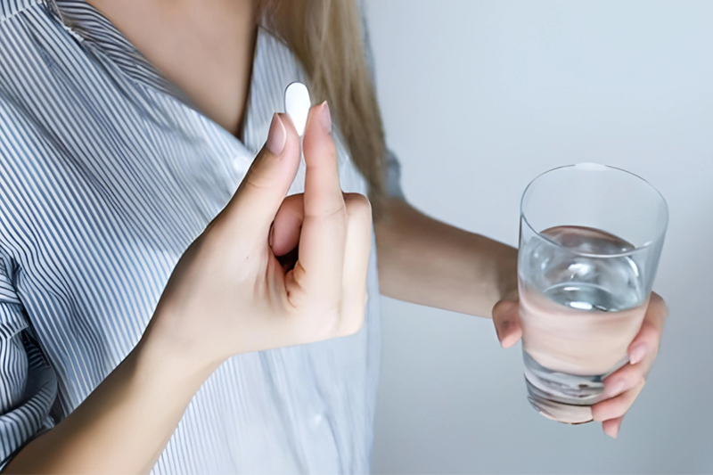Ai không nên dùng NMN? 4 nhóm đối tượng cần thận trọng 2 Ai không nên dùng NMN? Những người đang điều trị bệnh mãn tính cũng cần thận trọng khi sử dụng